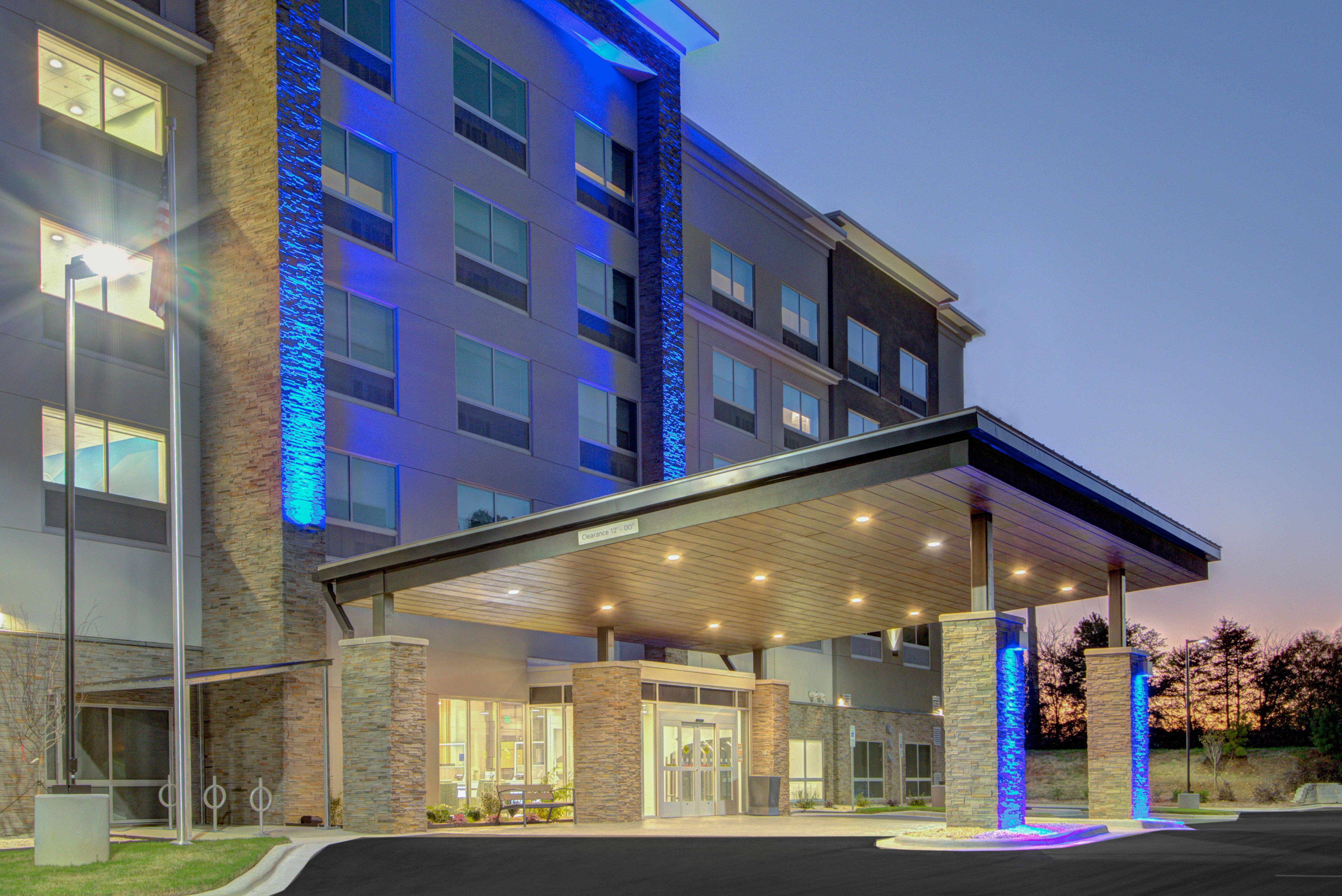 Holiday Inn Express & Suites Charlotte Southwest By Ihg Экстерьер фото
